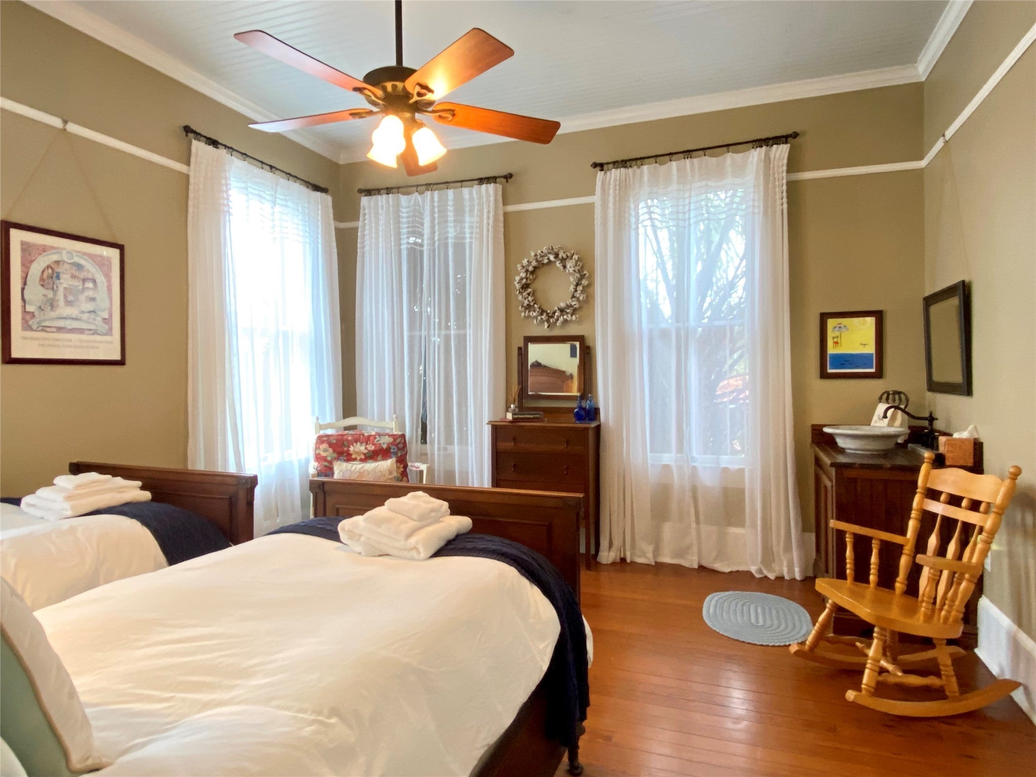 1409 Sealy Street, Galveston, Texas, 77550, United States, 6 Bedrooms Bedrooms, ,4 BathroomsBathrooms,Residential,For Sale,1409 Sealy Street,1683599