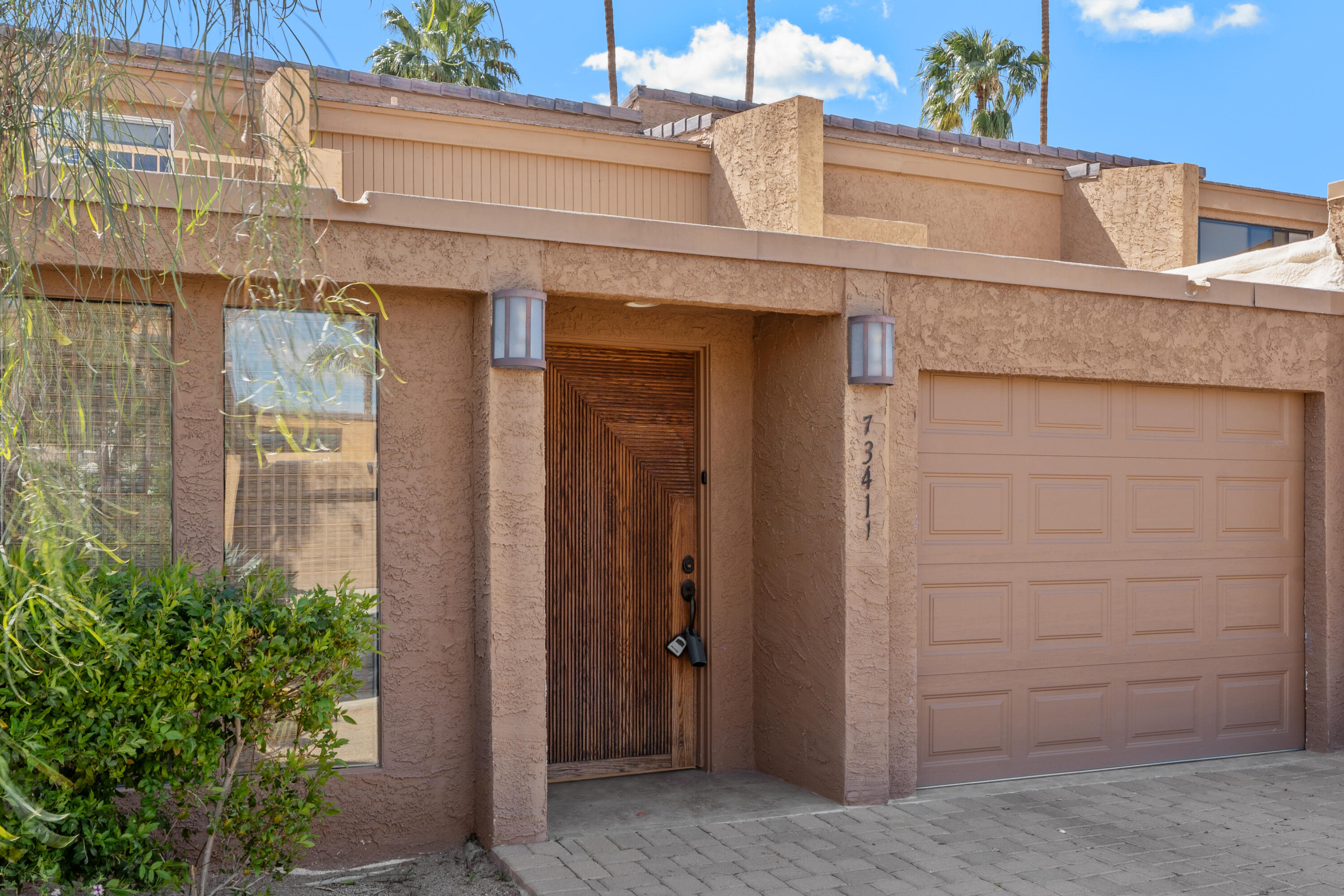 Palm Desert, California, 92260, United States, 4 Bedrooms Bedrooms, ,2 BathroomsBathrooms,Residential,For Sale,1942211