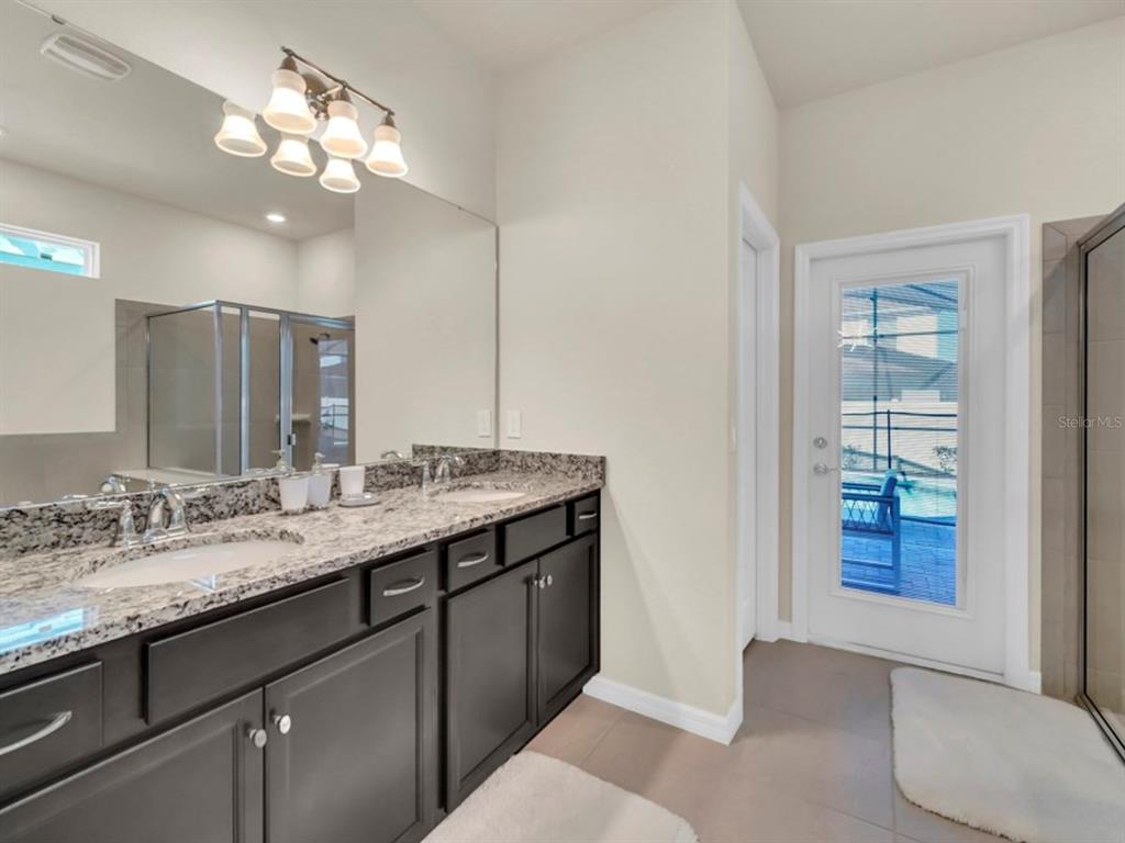 Davenport, Florida, 33897, United States, 10 Bedrooms Bedrooms, ,8 BathroomsBathrooms,Residential,For Sale,1736940