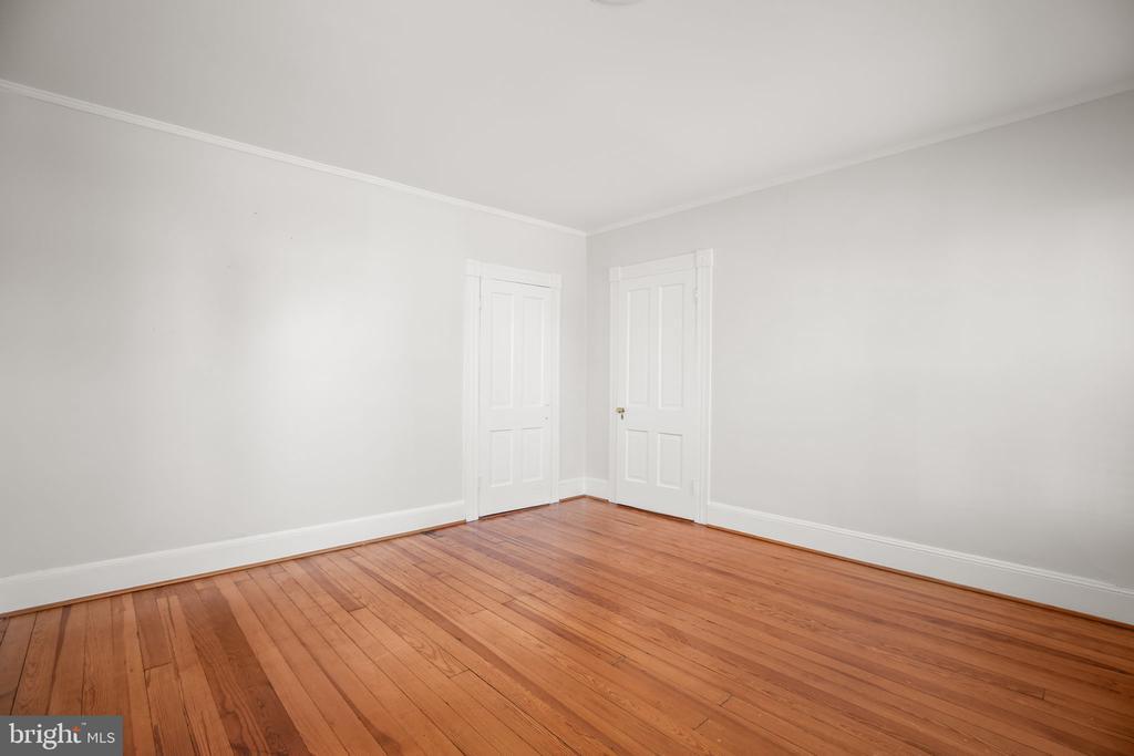 Fredericksburg, Virginia, 22401, United States, 4 Bedrooms Bedrooms, ,2 BathroomsBathrooms,Residential,For Sale,2001681