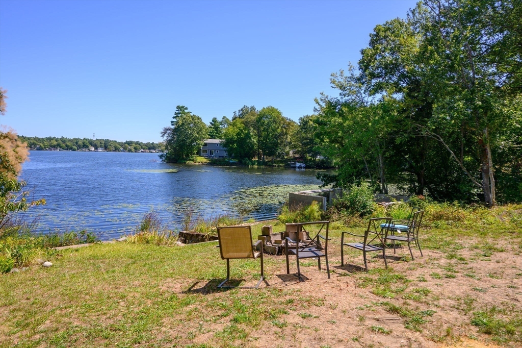 Hanson, Massachusetts, 02341, United States, 3 Bedrooms Bedrooms, ,2 BathroomsBathrooms,Residential,For Sale,1938921