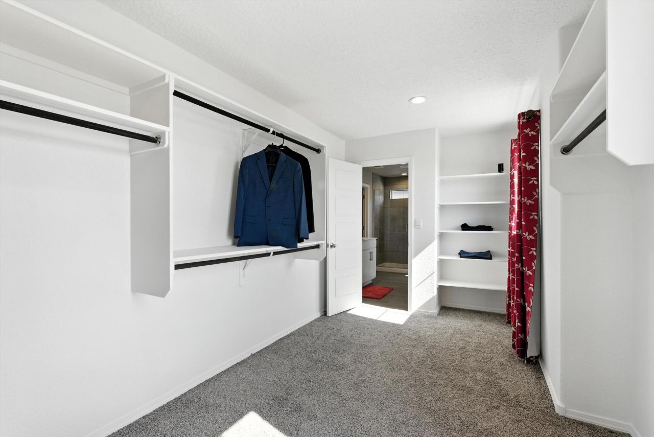 Rio Rancho, New Mexico, 87124, United States, 4 Bedrooms Bedrooms, ,3 BathroomsBathrooms,Residential,For Sale,1868349