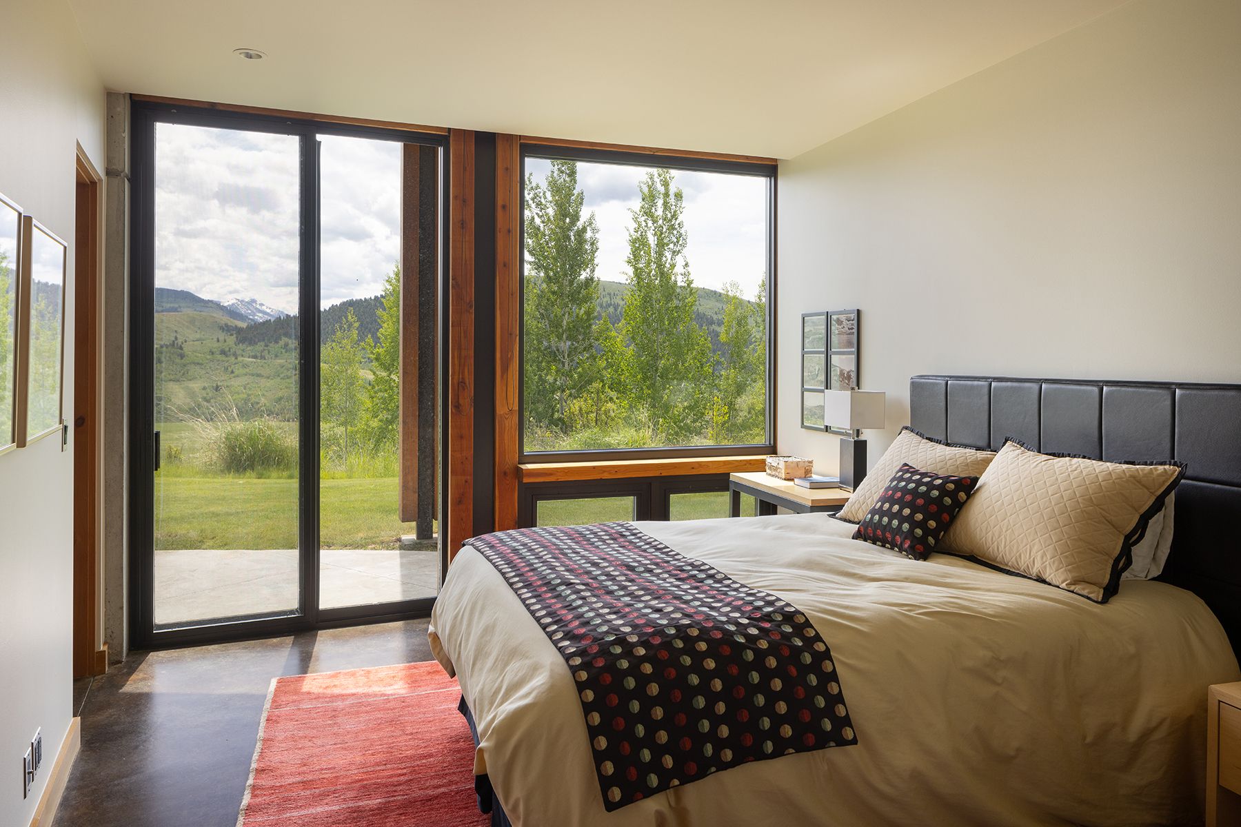  Modern Hillside Sanctuary - 物件實景