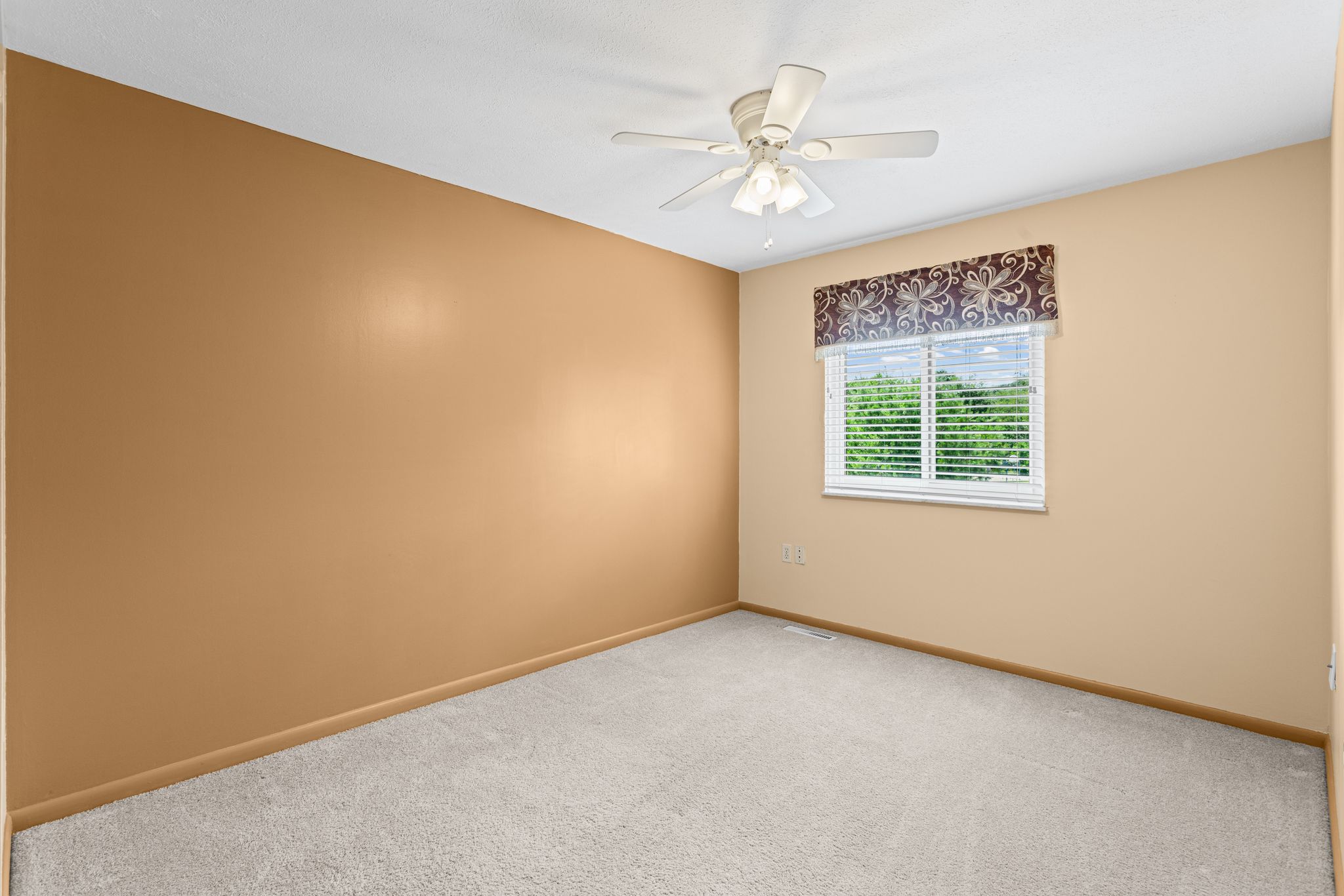  128 Arrowood Drive, Cranberry Township, PA 16066 - 物件實景