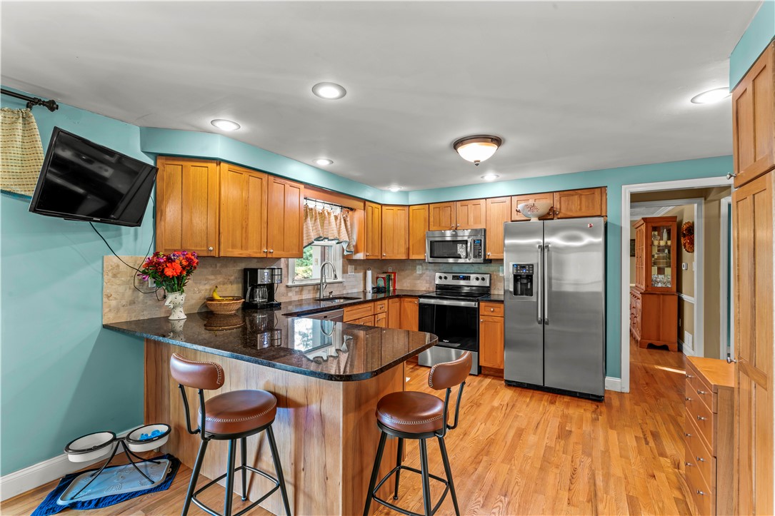 Mcmurray, Pennsylvania, 15317, United States, 4 Bedrooms Bedrooms, ,4 BathroomsBathrooms,Residential,For Sale,1976789