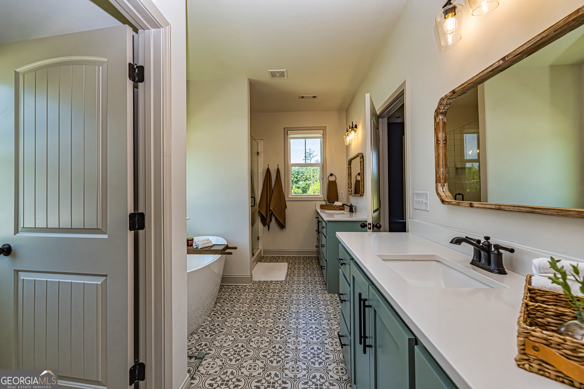 Senoia, Georgia, 30276, United States, 7 Bedrooms Bedrooms, ,7 BathroomsBathrooms,Residential,For Sale,1998552