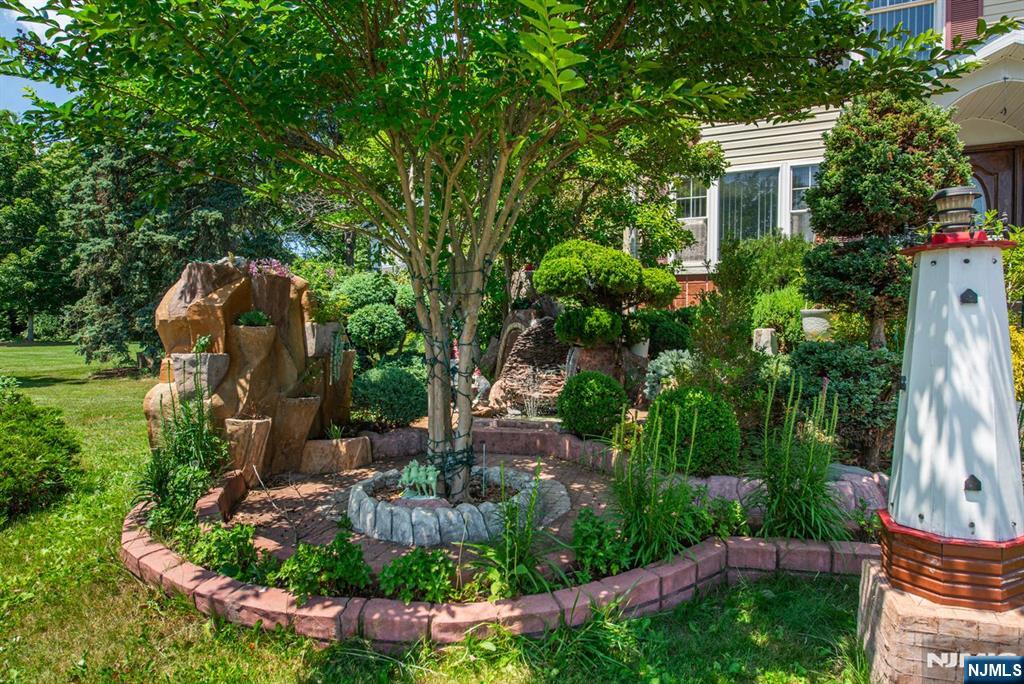 Pompton Lakes, New Jersey, 07442, United States, 3 Bedrooms Bedrooms, ,3 BathroomsBathrooms,Residential,For Sale,1875225