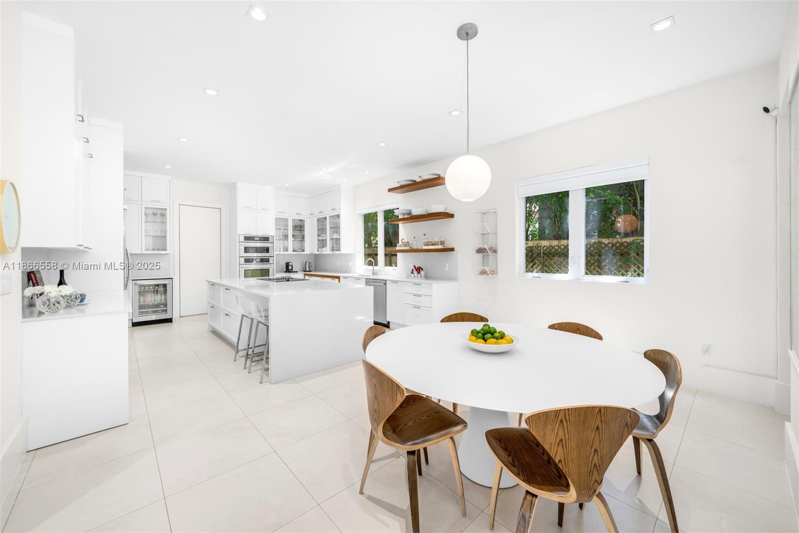Miami, Florida, 33129, United States, 6 Bedrooms Bedrooms, ,7 BathroomsBathrooms,Residential,For Sale,1933158