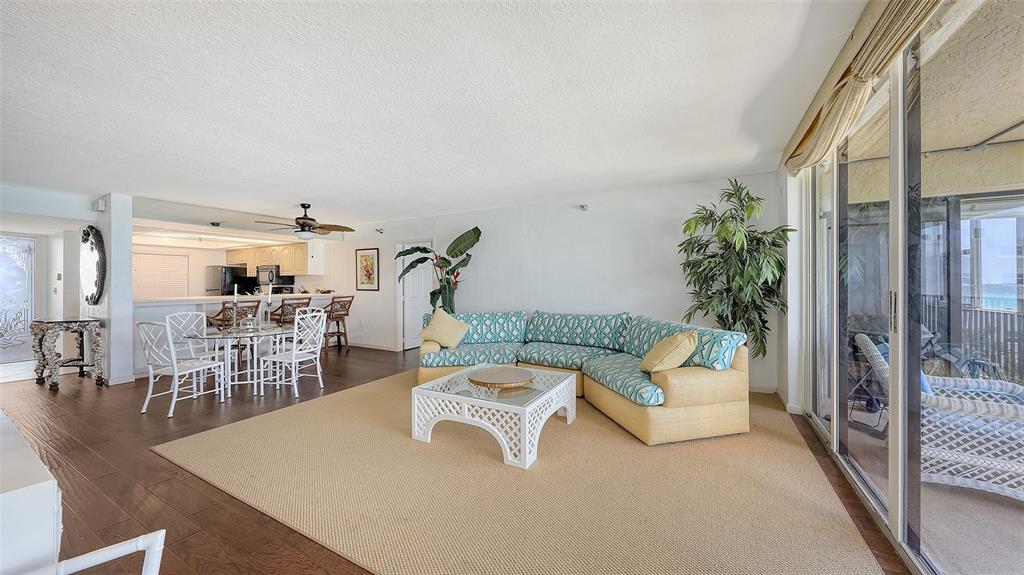 Longboat Key, Florida, 34228, United States, 3 Bedrooms Bedrooms, ,2 BathroomsBathrooms,Residential,For Sale,1793639