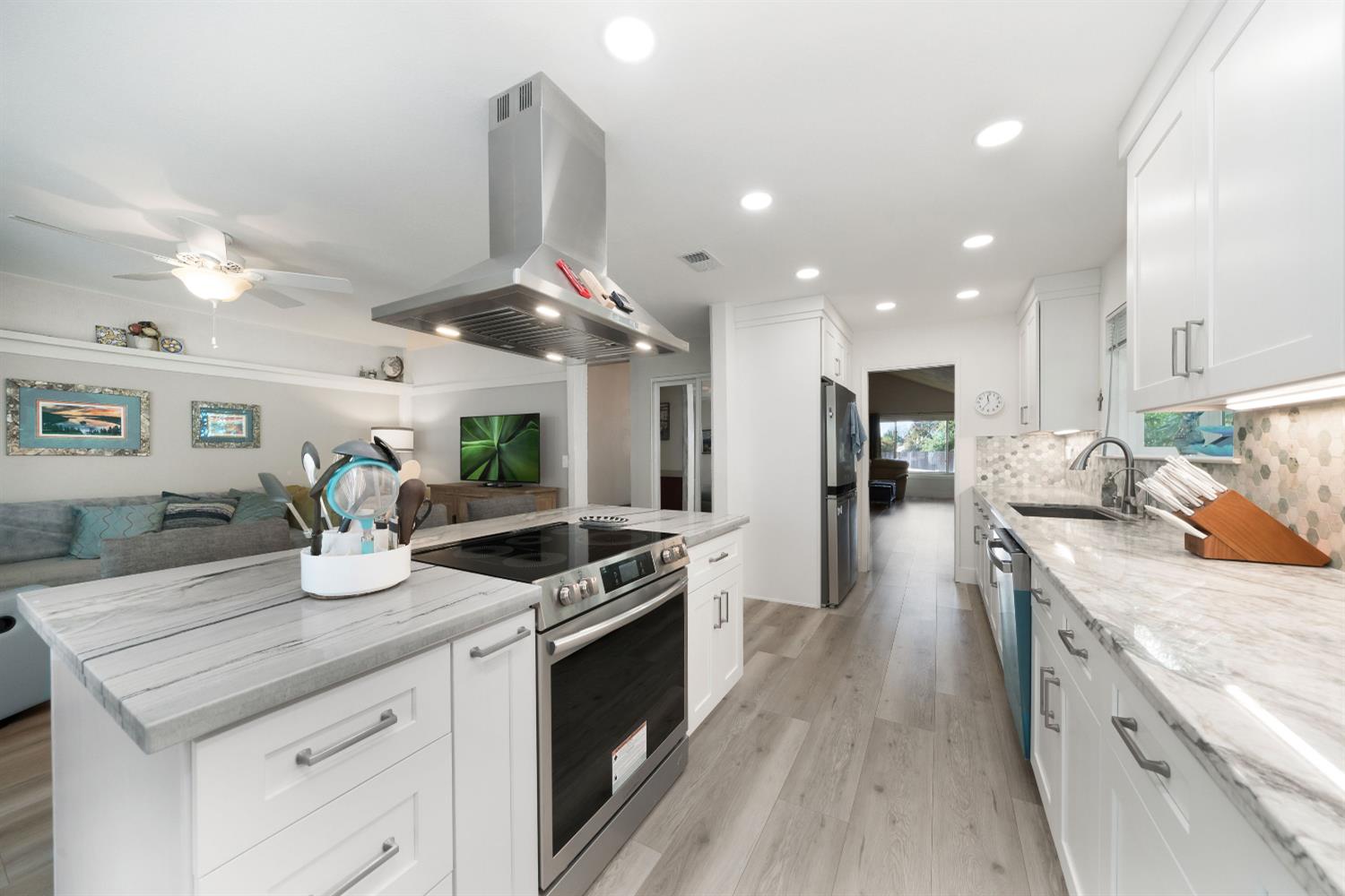 Orangevale, California, 95662, United States, 4 Bedrooms Bedrooms, ,2 BathroomsBathrooms,Residential,For Sale,1989323