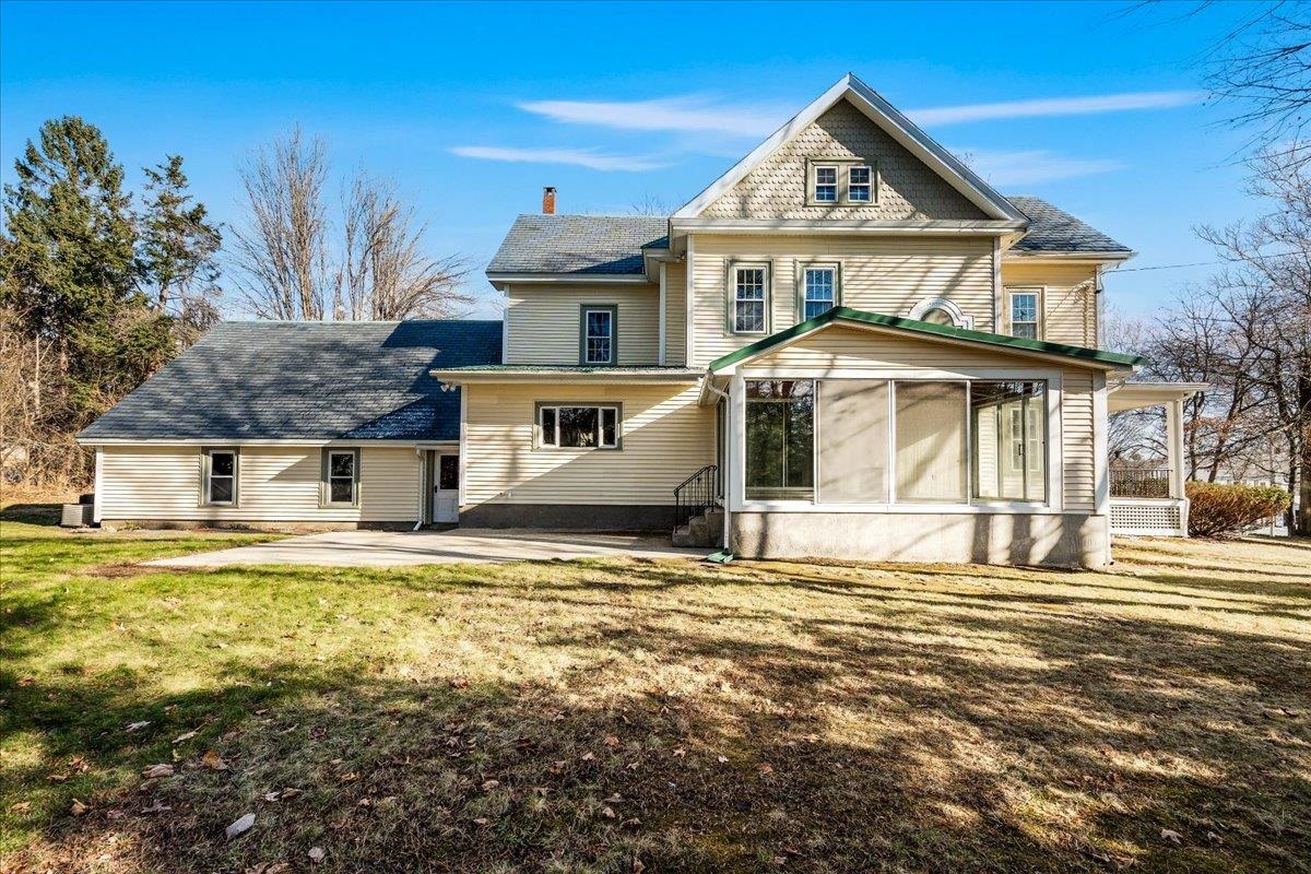 Nashua, New Hampshire, 03064, United States, 4 Bedrooms Bedrooms, ,3 BathroomsBathrooms,Residential,For Sale,1901242