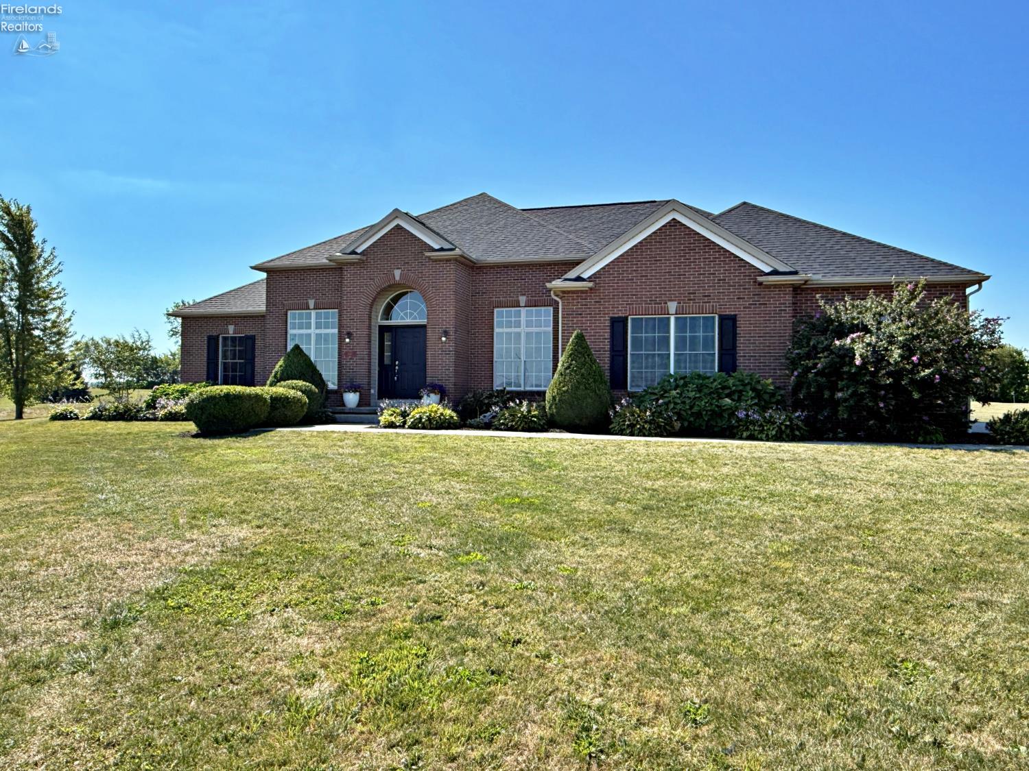 McComb, Ohio, 45858, United States, 4 Bedrooms Bedrooms, ,4 BathroomsBathrooms,Residential,For Sale,1978149