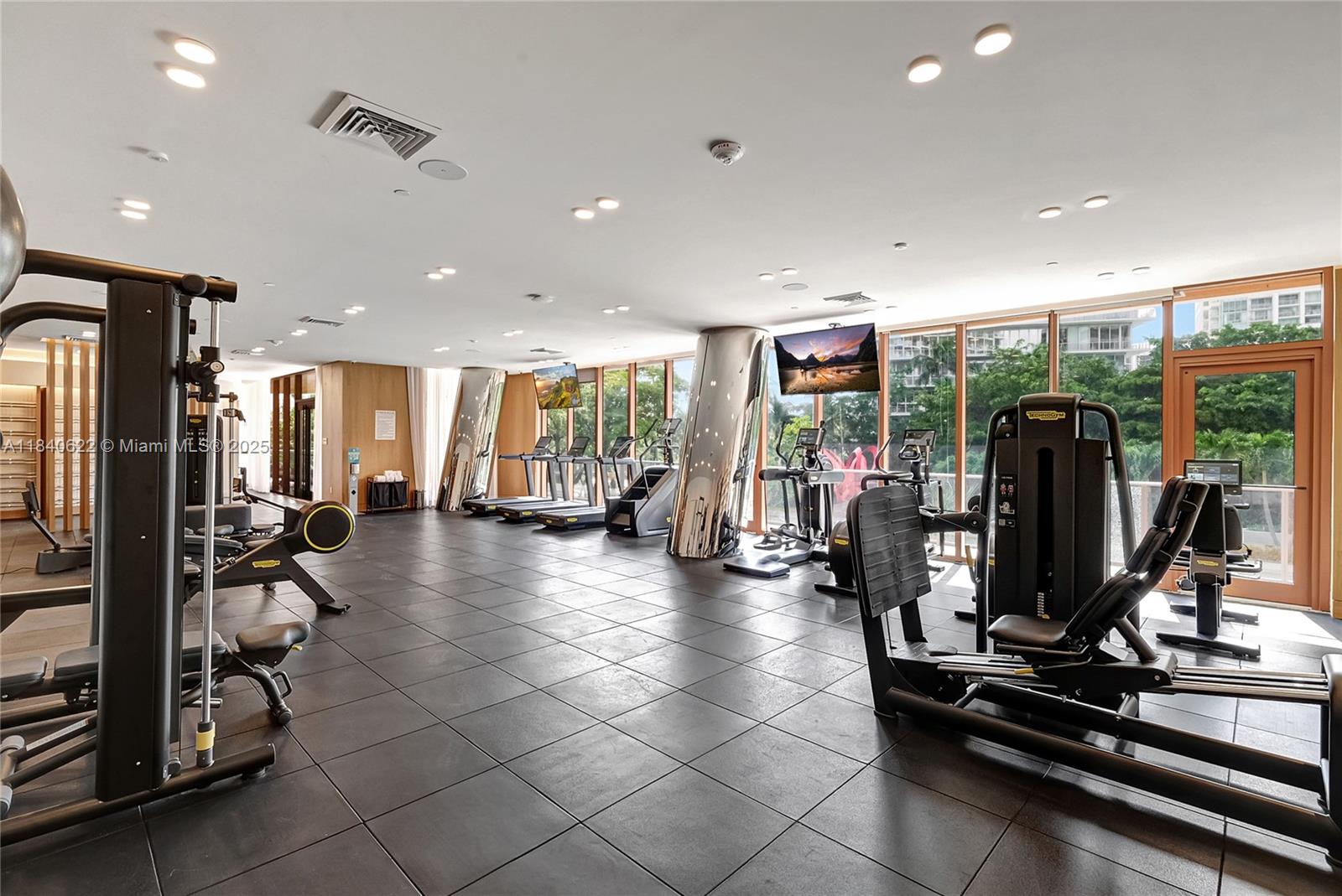 Miami, Florida, 33133, United States, 4 Bedrooms Bedrooms, ,4 BathroomsBathrooms,Residential,For Sale,1898315