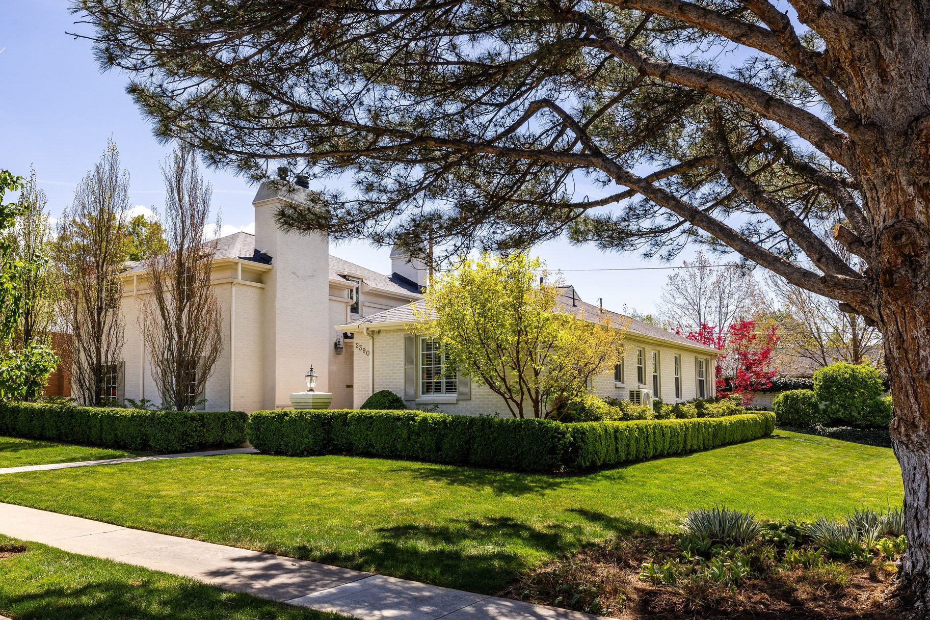  Exceptional Country Club Two-Story - 物件實景