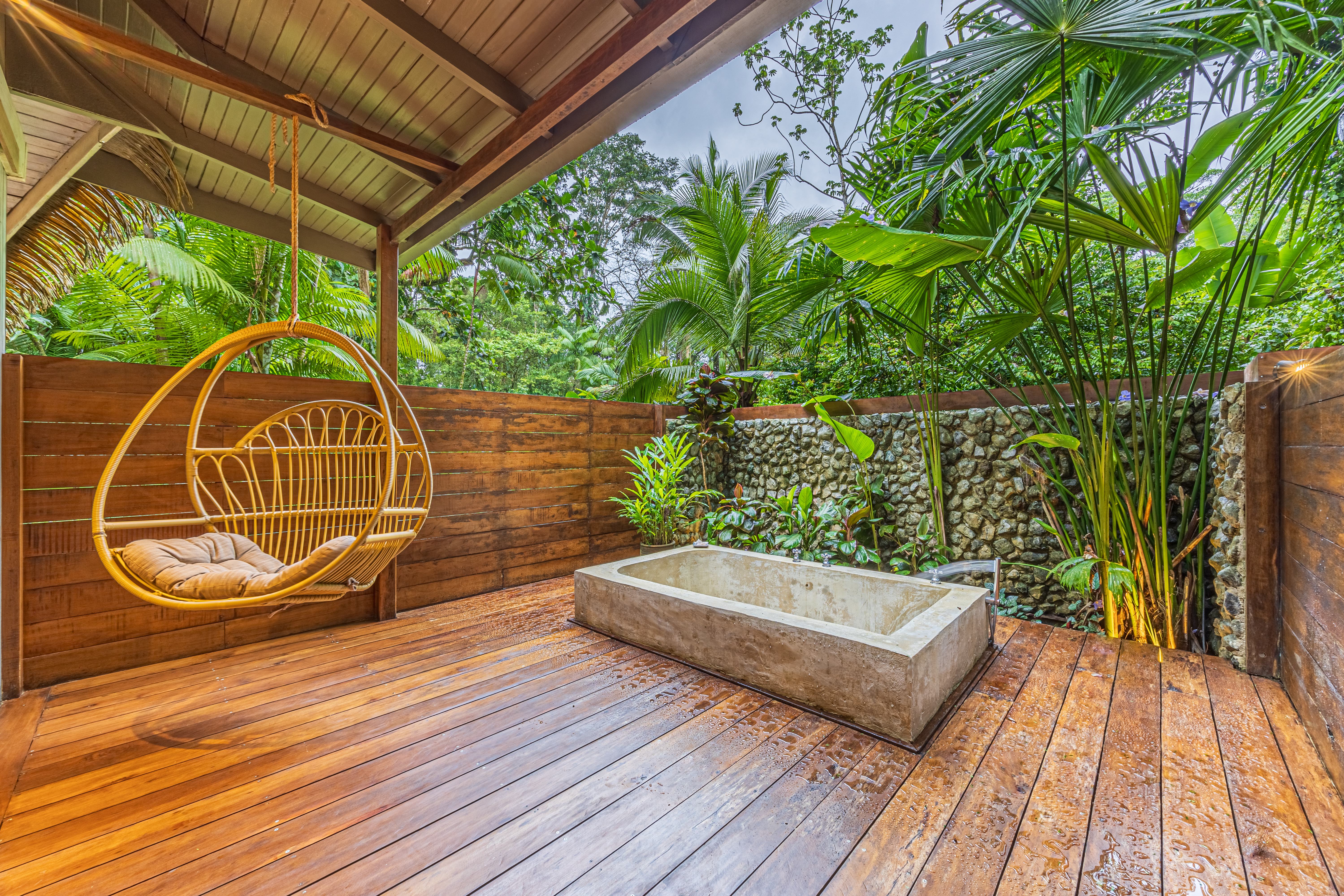 Golfito, Puntarenas, CR, 15 Bedrooms Bedrooms, ,13 BathroomsBathrooms,Residential,For Sale,1903279