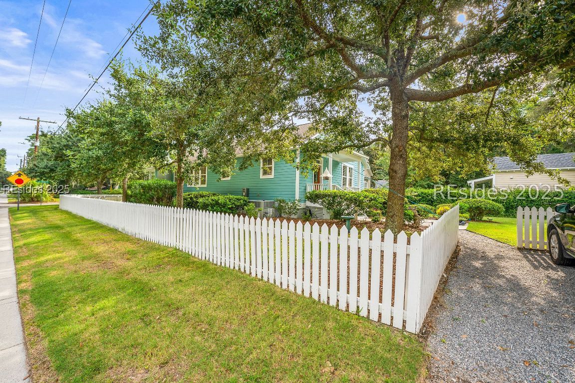 Beaufort, South Carolina, 29902, United States, 3 Bedrooms Bedrooms, ,Residential,For Sale,1906126