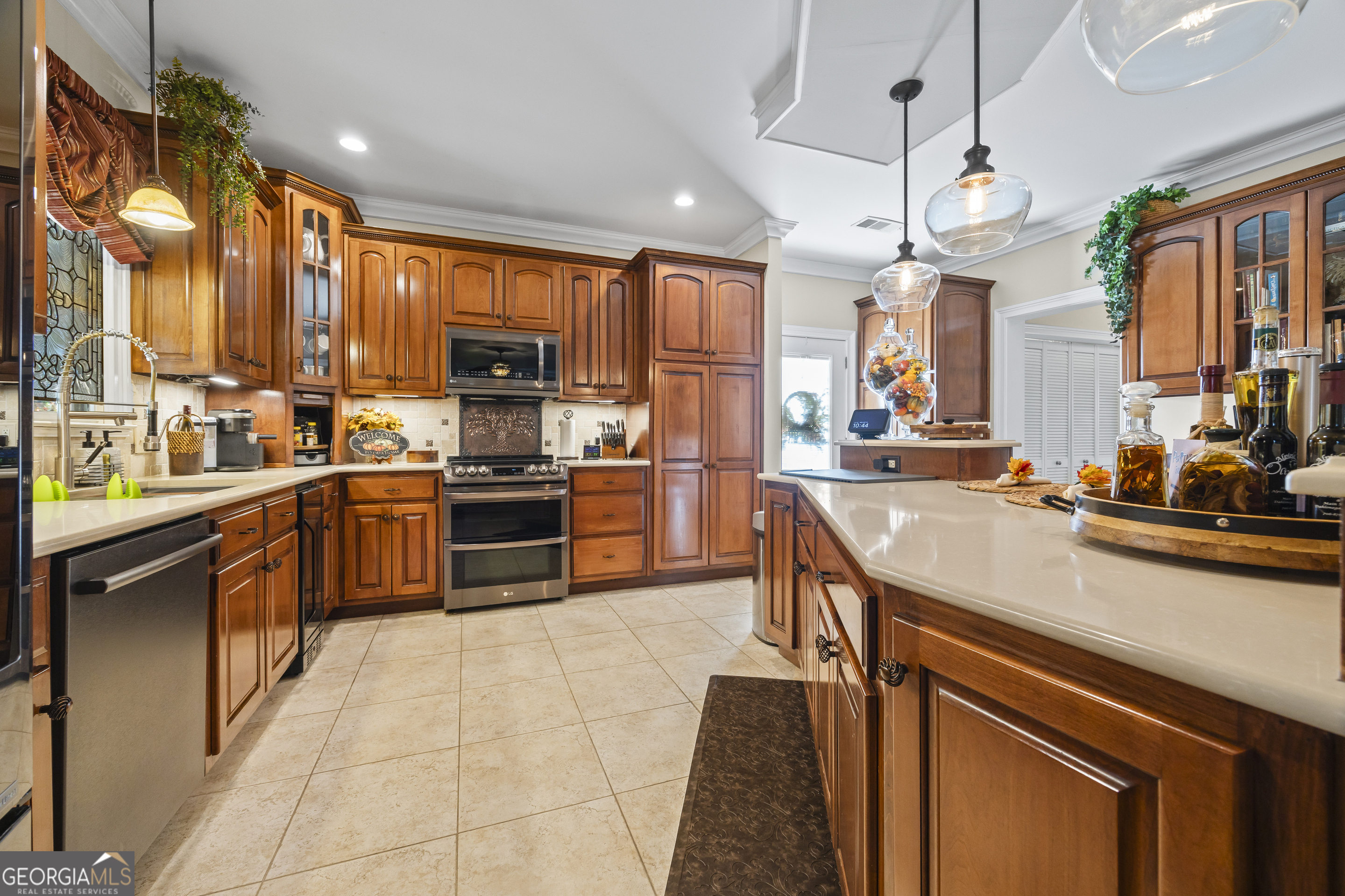 Helen, Georgia, 30545, United States, 3 Bedrooms Bedrooms, ,3 BathroomsBathrooms,Residential,For Sale,1983913