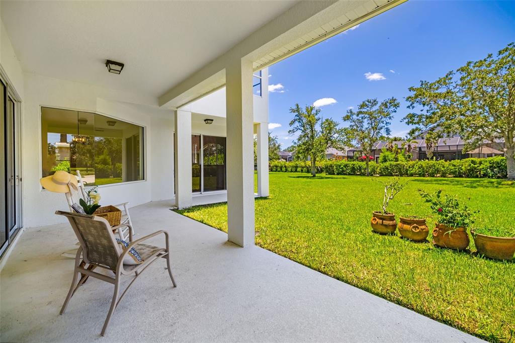 University Park, Florida, 34201, United States, 4 Bedrooms Bedrooms, ,4 BathroomsBathrooms,Residential,For Sale,1876189