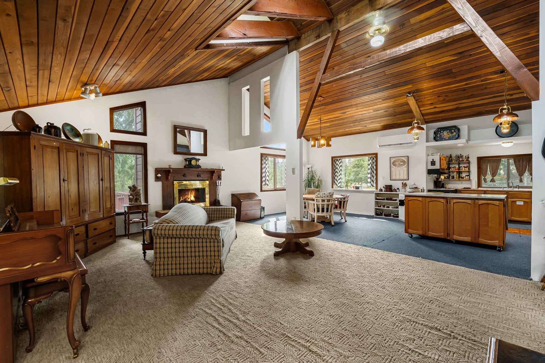  Tree Farm & Home on 6+ Acres - 物件實景