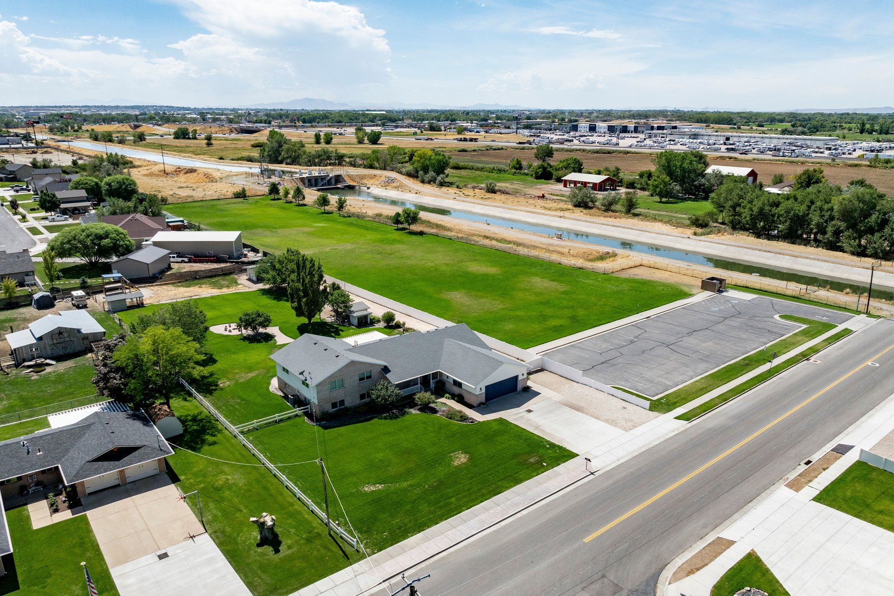 North Ogden Horse Property - 物件實景