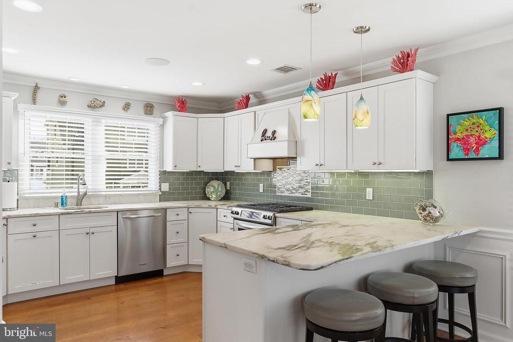 Manahawkin, New Jersey, 08050, United States, 4 Bedrooms Bedrooms, ,3 BathroomsBathrooms,Residential,For Sale,2005784