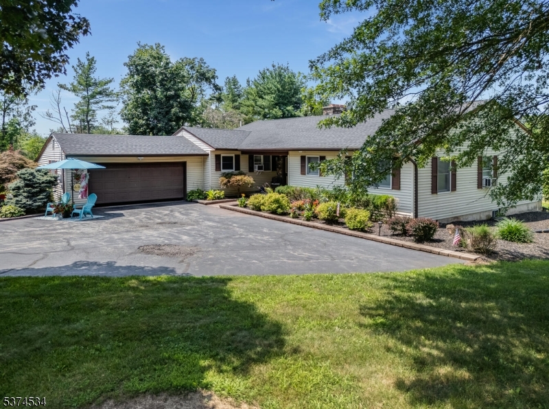 Readington Twp., New Jersey, 08853, United States, 3 Bedrooms Bedrooms, ,3 BathroomsBathrooms,Residential,For Sale,1903743