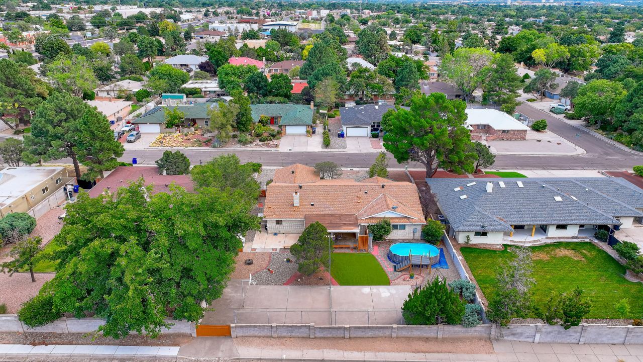 Albuquerque, New Mexico, 87109, United States, 4 Bedrooms Bedrooms, ,3 BathroomsBathrooms,Residential,For Sale,1940496