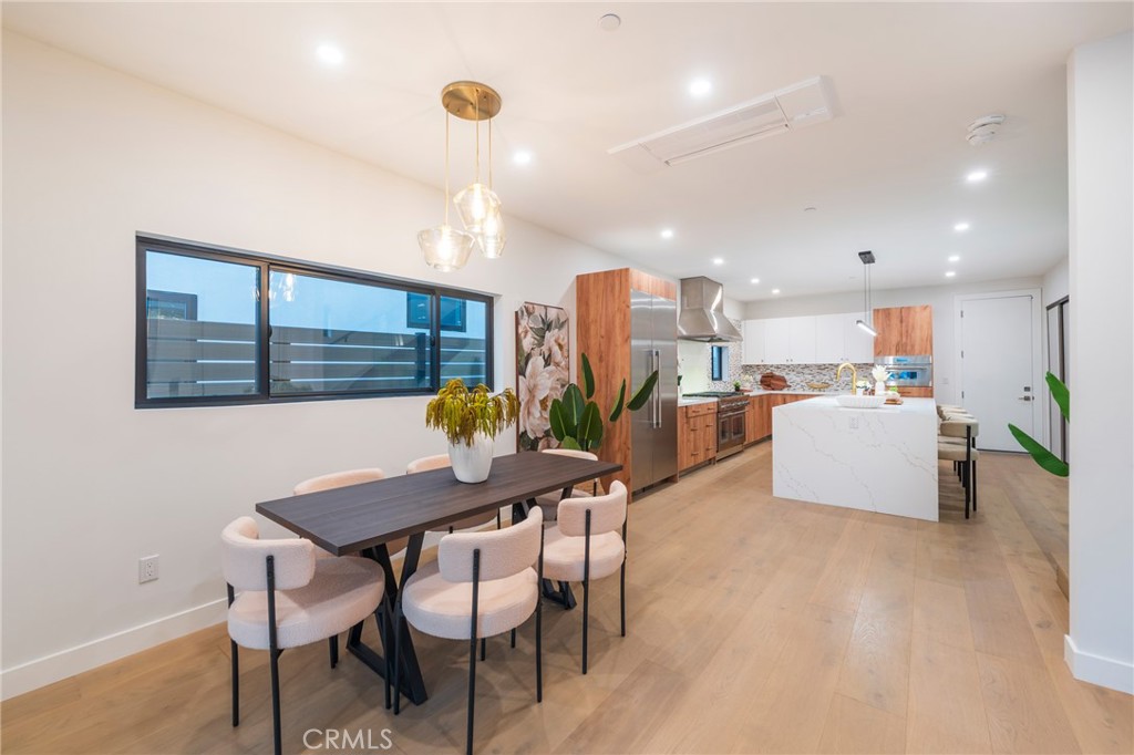 Huntington Beach, California, 92648, United States, 3 Bedrooms Bedrooms, ,5 BathroomsBathrooms,Residential,For Sale,2003455