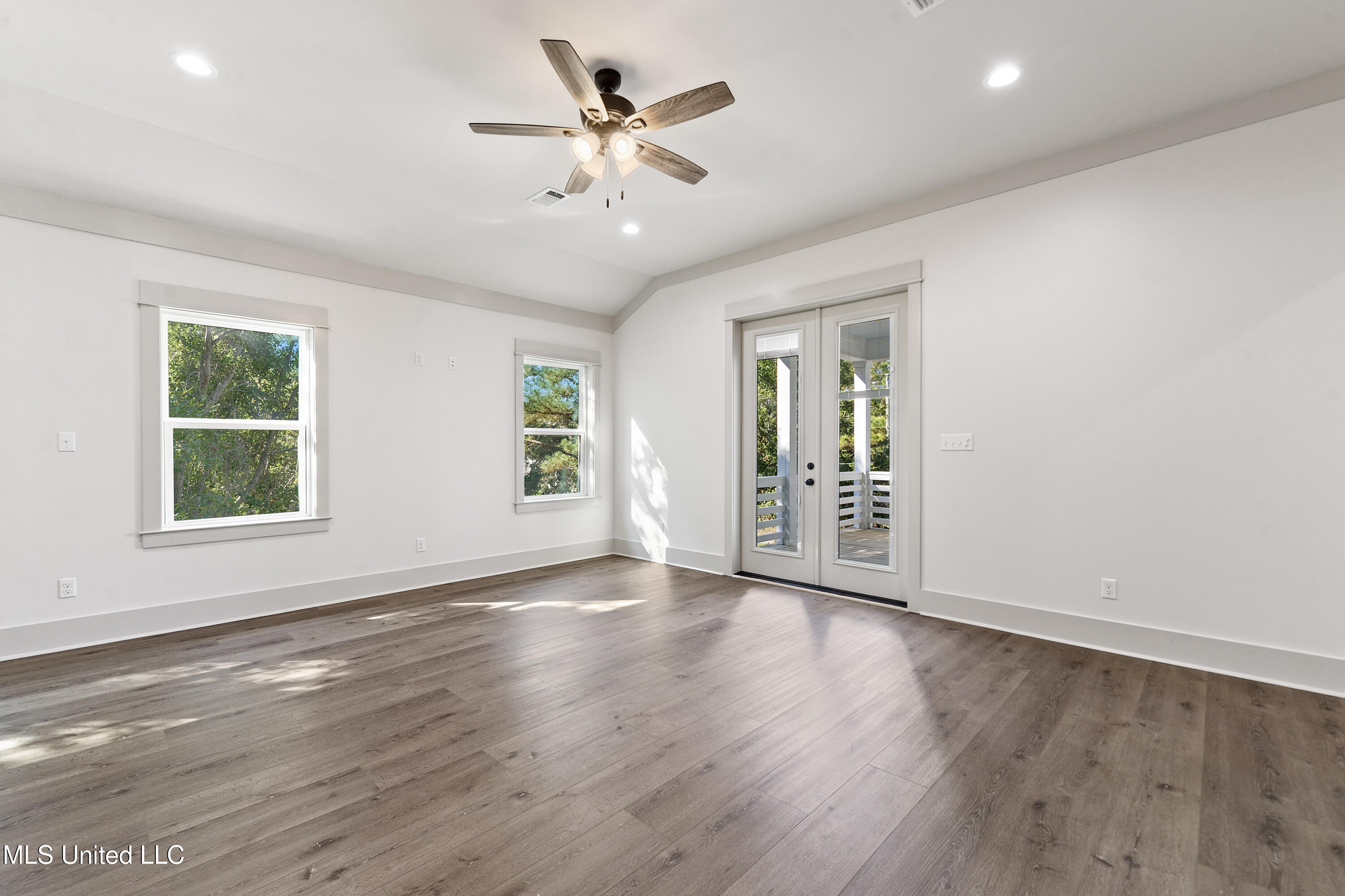 Pass Christian, Mississippi, 39571, United States, 4 Bedrooms Bedrooms, ,3 BathroomsBathrooms,Residential,For Sale,1966629