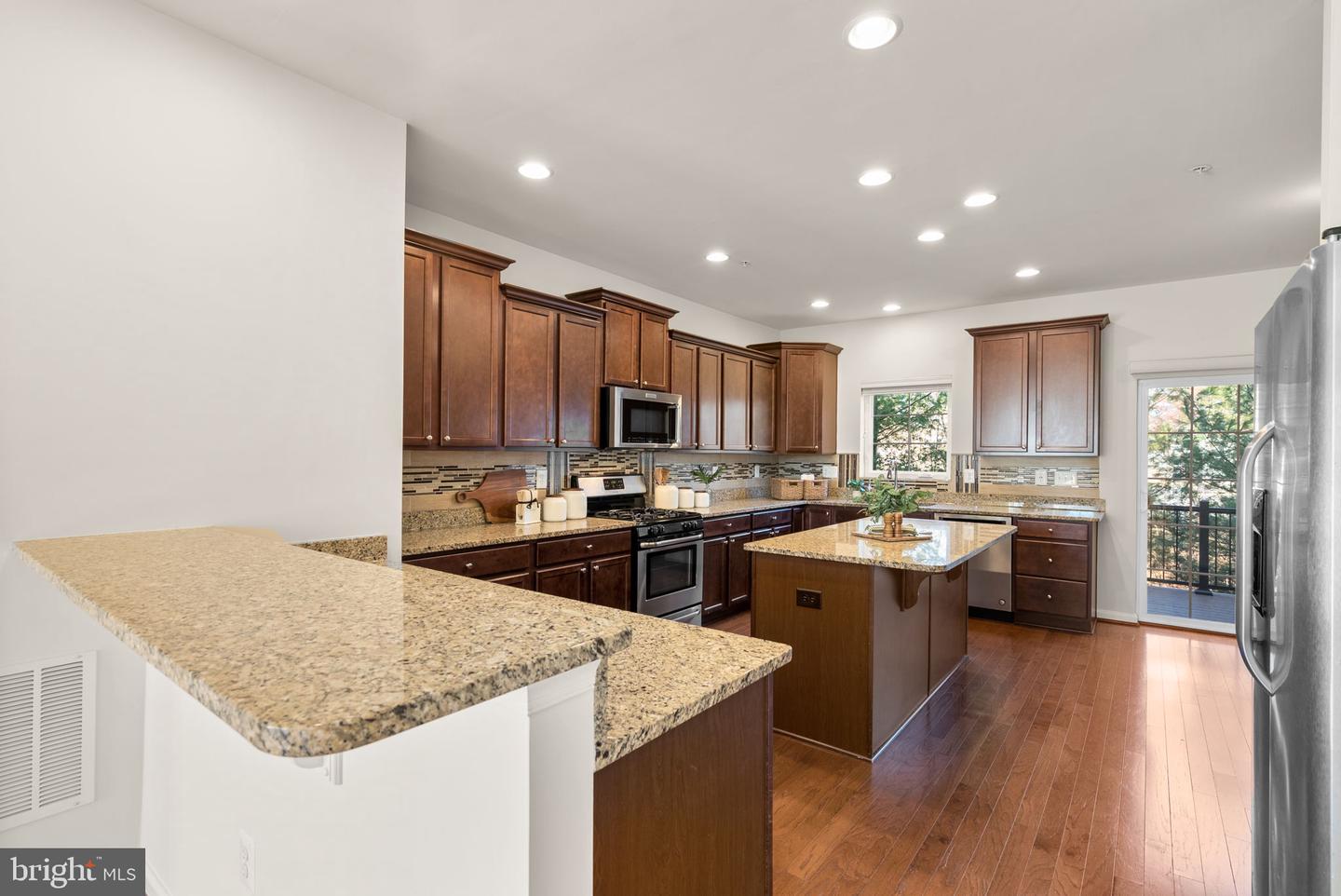 Elkridge, Maryland, 21075, United States, 4 Bedrooms Bedrooms, ,4 BathroomsBathrooms,Residential,For Sale,2002050