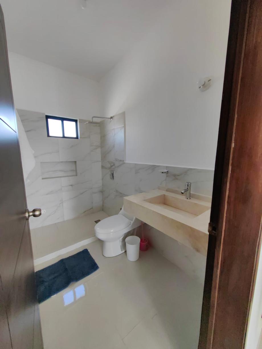 CAMPI?A VALENCIA, Torreón, Coahuila de Zaragoza, 27018, Mexico, 4 Bedrooms Bedrooms, ,3 BathroomsBathrooms,Residential,For Sale,CAMPI?A VALENCIA,1671840