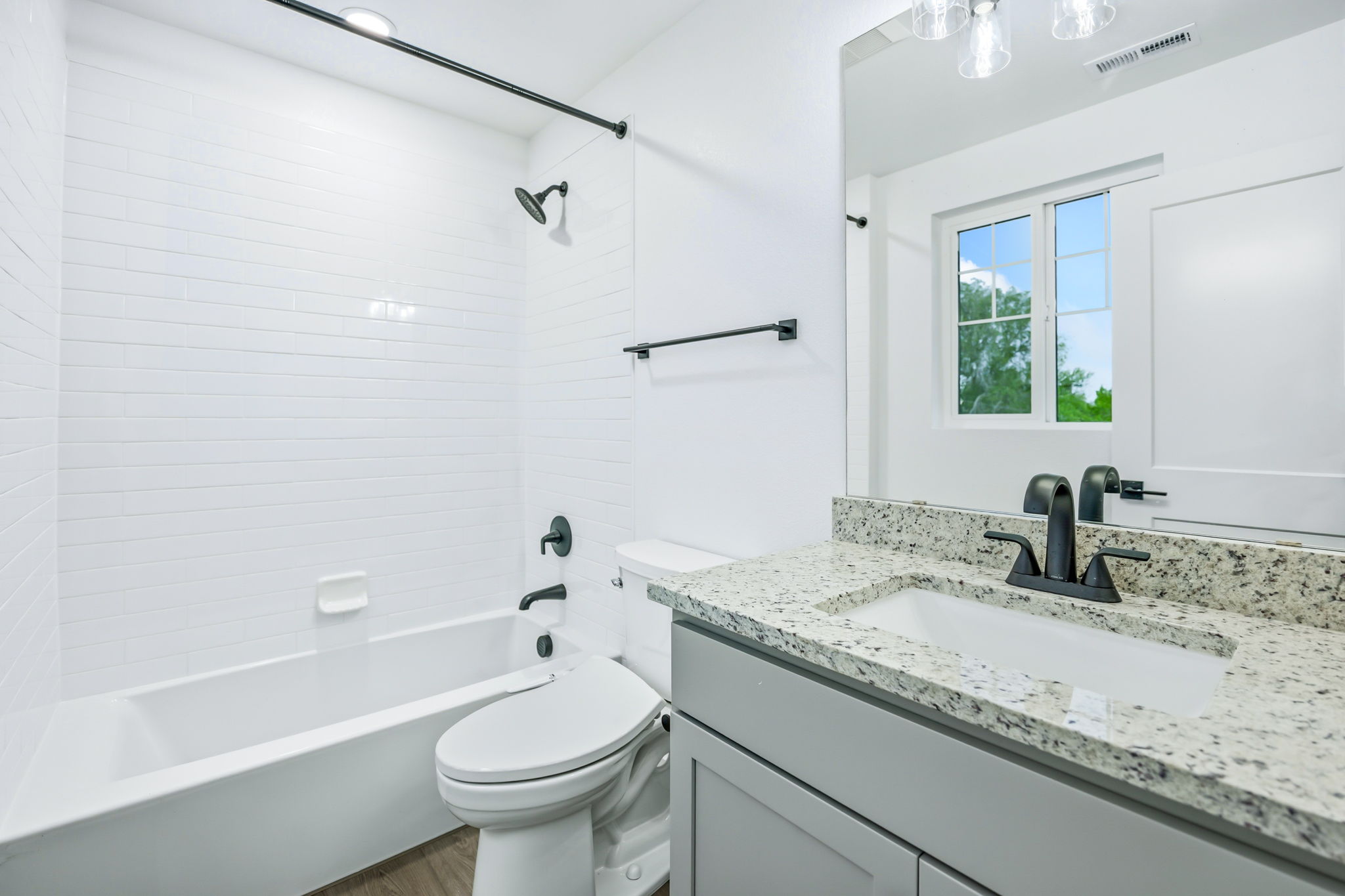  Thoughtfully designed brand new property in Englewood - 物件實景