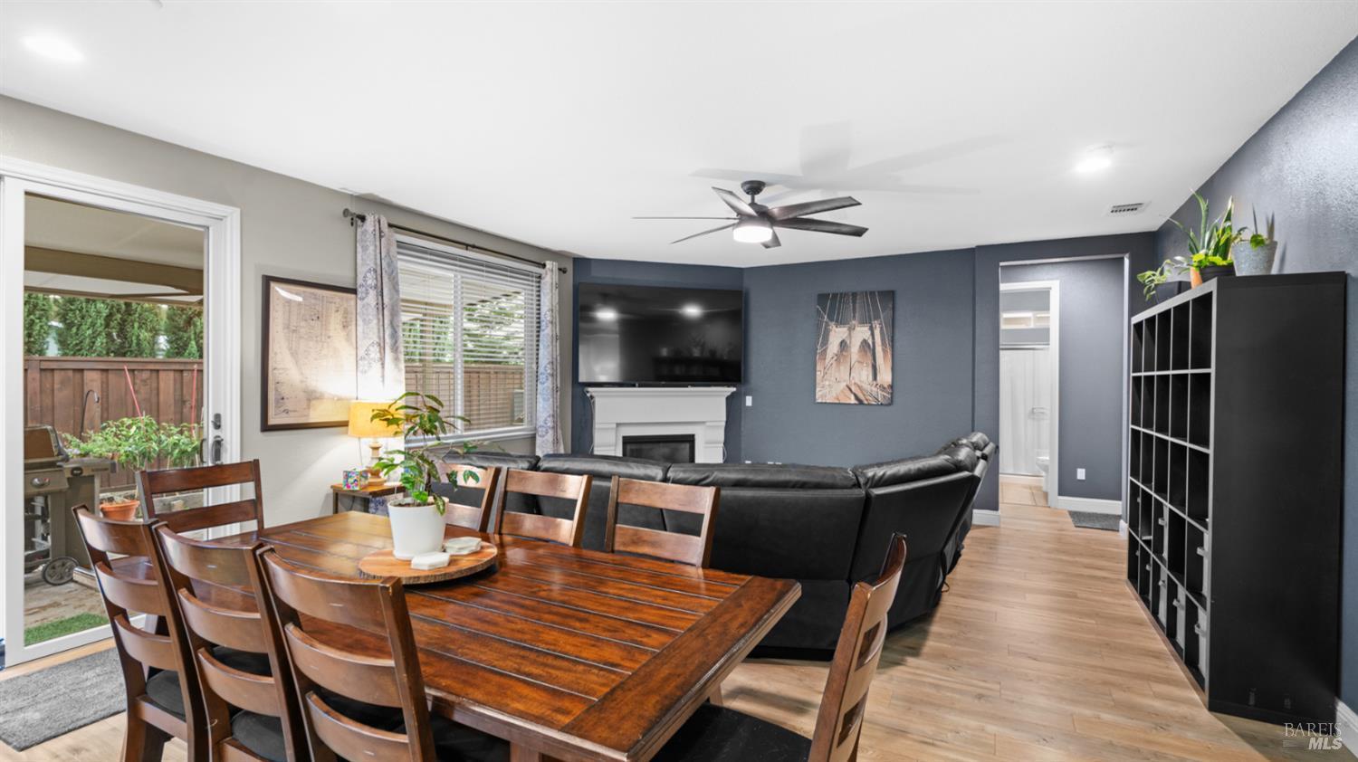 Vacaville, California, 95688, United States, 5 Bedrooms Bedrooms, ,3 BathroomsBathrooms,Residential,For Sale,2005727