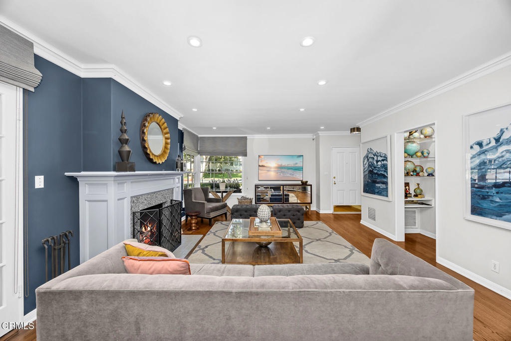 Pasadena, California, 91107, United States, 2 Bedrooms Bedrooms, ,1 BathroomBathrooms,Residential,For Sale,1988268