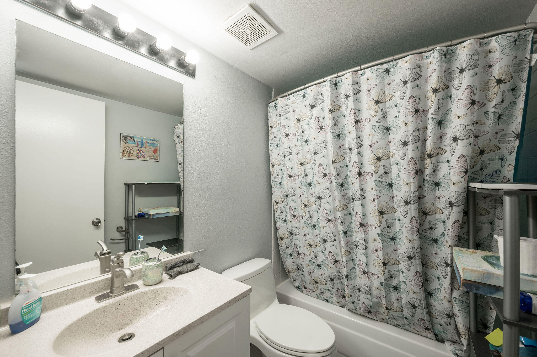 KEY WEST, Florida, 33040, United States, 2 Bedrooms Bedrooms, ,2 BathroomsBathrooms,Residential,For Sale,1933410