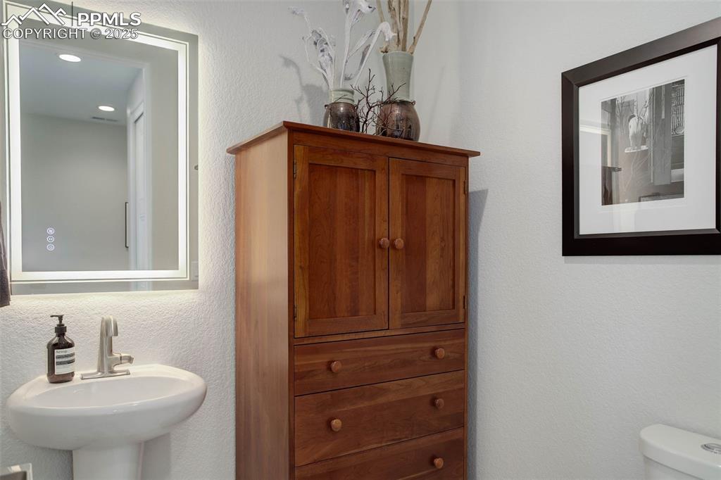 Colorado Springs, Colorado, 80921, United States, 1 Bedroom Bedrooms, ,2 BathroomsBathrooms,Residential,For Sale,1962433