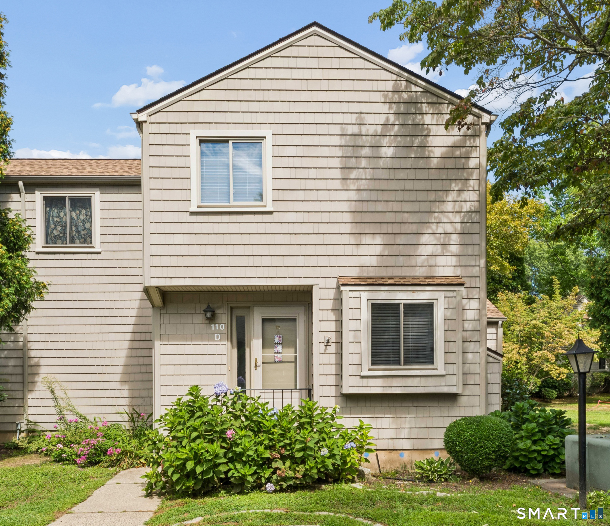 Fiddler Green Rd, Stratford, CT 06614