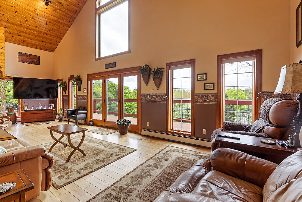 Liberty, Maine, 04949, United States, 2 Bedrooms Bedrooms, ,3 BathroomsBathrooms,Residential,For Sale,1838290