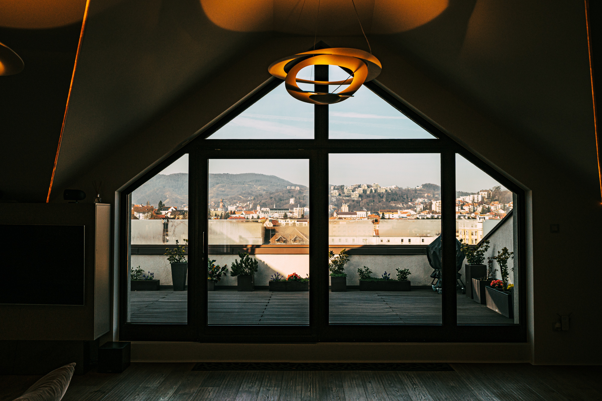  Contemporary Elegance and Spectacular Views in the Heart of Braov - 物件實景