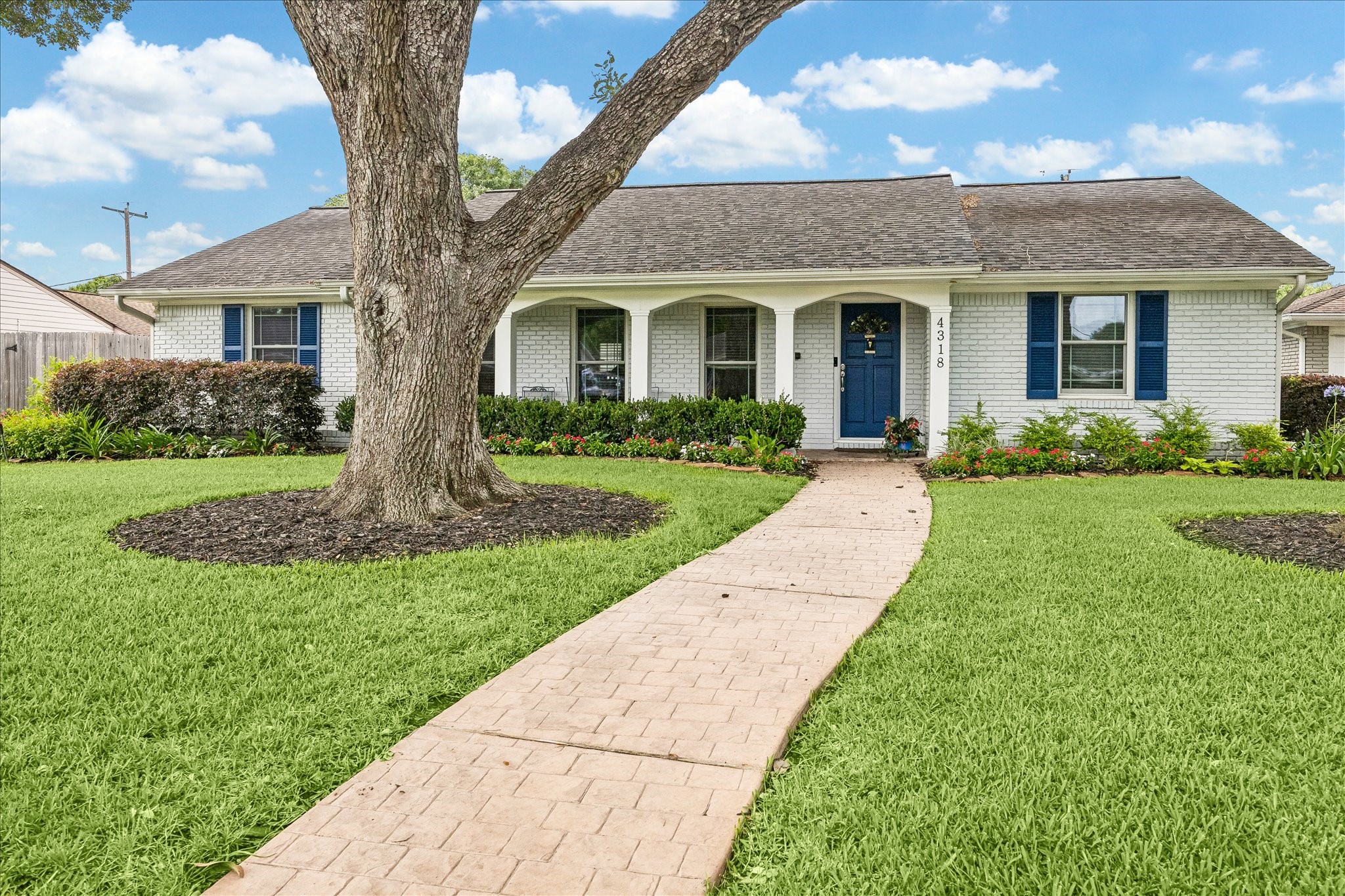  4318 Stillbrooke Drive - 物件實景