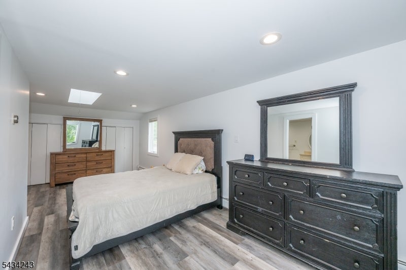 Wanaque Boro, New Jersey, 07420, United States, 4 Bedrooms Bedrooms, ,2 BathroomsBathrooms,Residential,For Sale,2049267