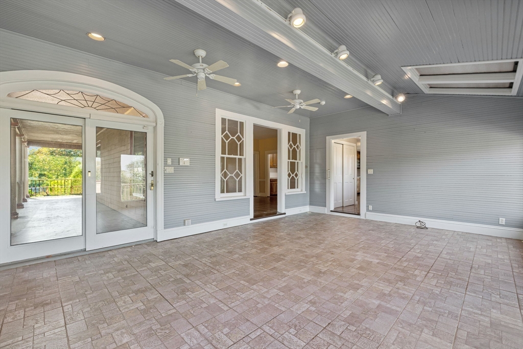 Marblehead, Massachusetts, 01945, United States, 7 Bedrooms Bedrooms, ,5 BathroomsBathrooms,Residential,For Sale,1895624