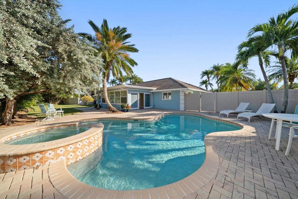 Belleair Beach, Florida, 33786, United States, 3 Bedrooms Bedrooms, ,2 BathroomsBathrooms,Residential,For Sale,1994358