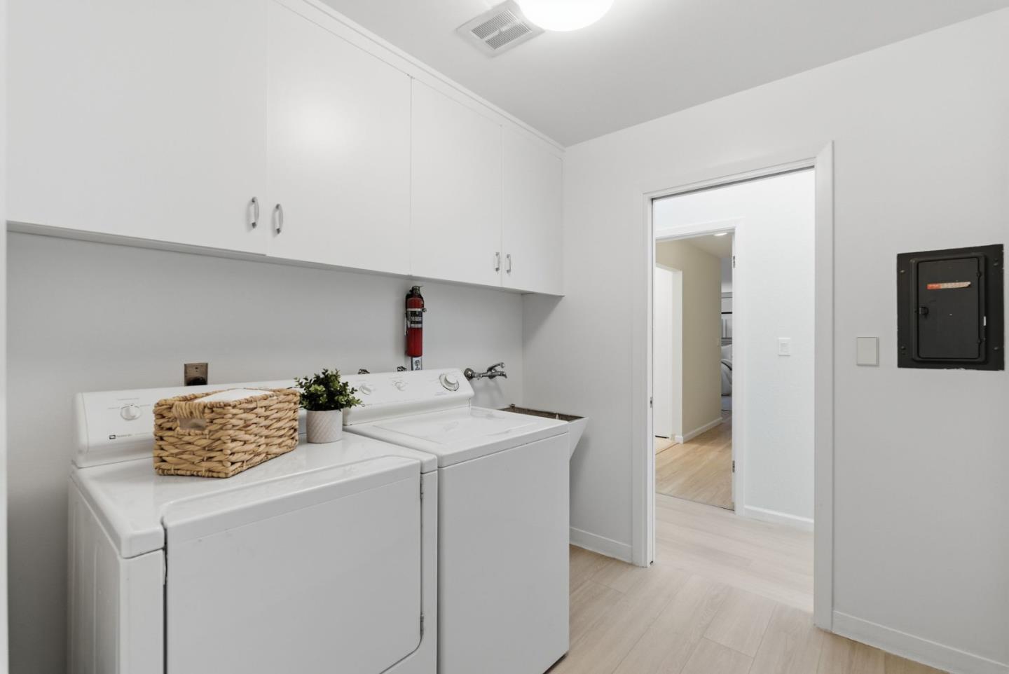 Millbrae, California, 94030, United States, 4 Bedrooms Bedrooms, ,3 BathroomsBathrooms,Residential,For Sale,1989349