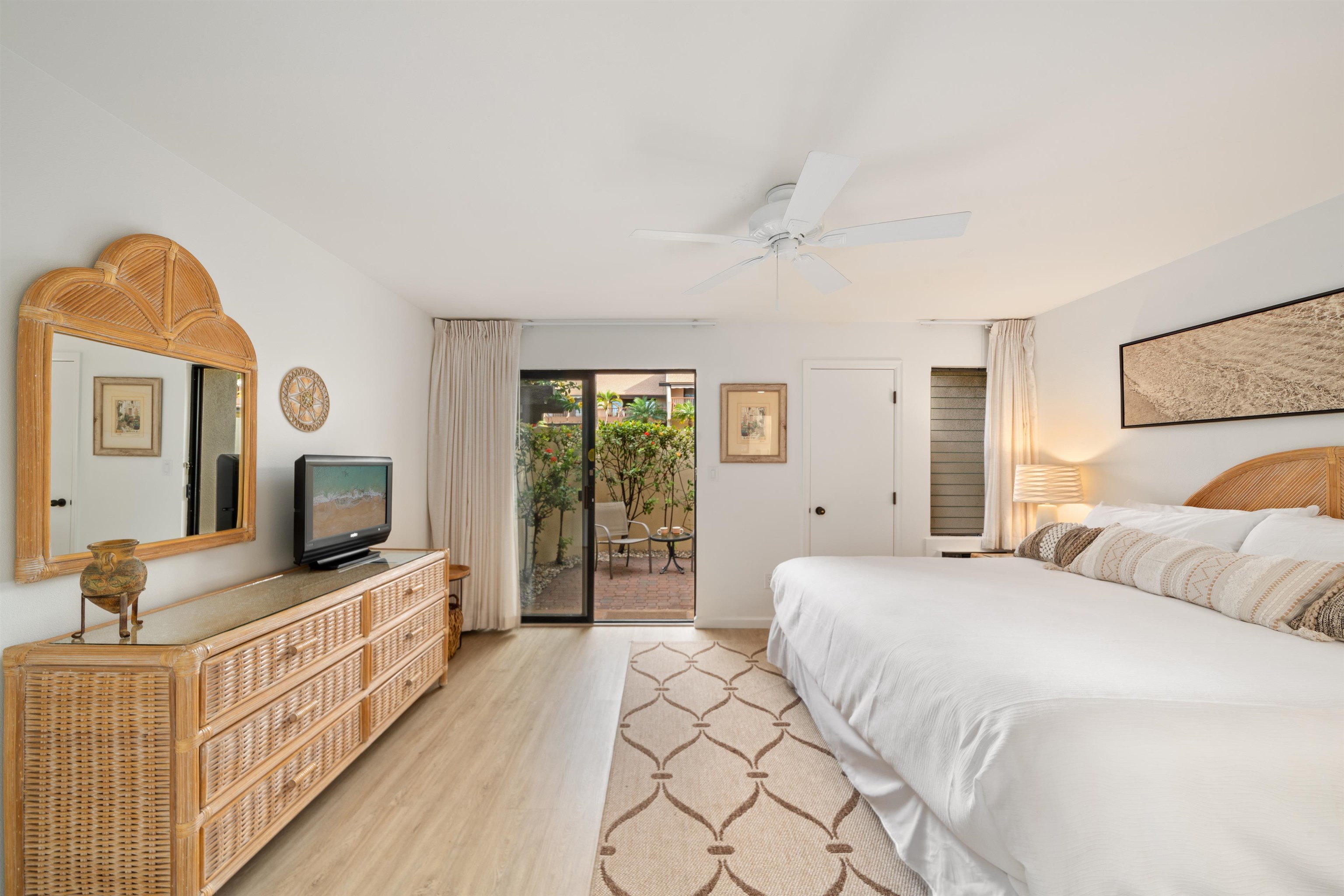 Kihei, Hawaii, 96753, United States, 1 Bedroom Bedrooms, ,2 BathroomsBathrooms,Residential,For Sale,1996903