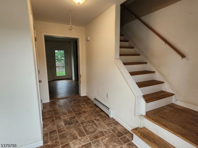 Fairfield Twp., New Jersey, 07004, United States, 3 Bedrooms Bedrooms, ,3 BathroomsBathrooms,Residential,For Sale,1977610