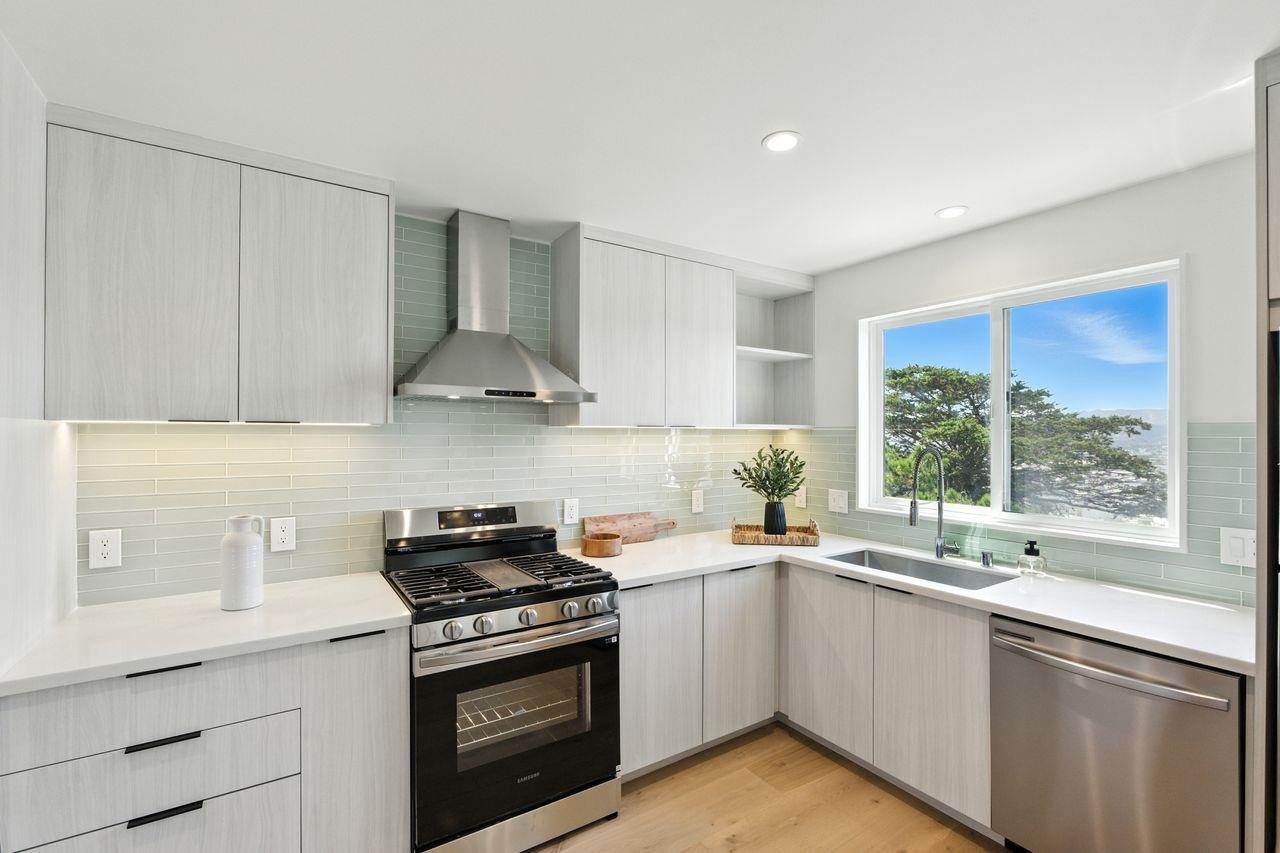 South San Francisco, California, 94080, United States, 4 Bedrooms Bedrooms, ,3 BathroomsBathrooms,Residential,For Sale,1951166
