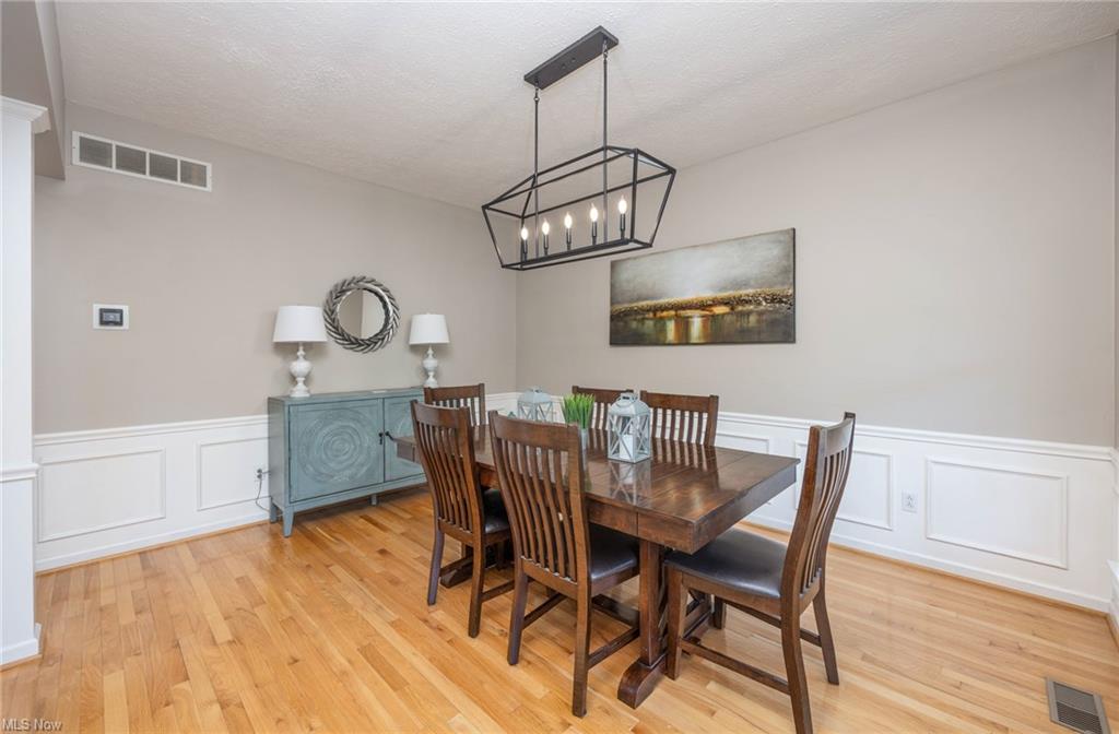 Marietta, Ohio, 45750, United States, 4 Bedrooms Bedrooms, ,5 BathroomsBathrooms,Residential,For Sale,1931542