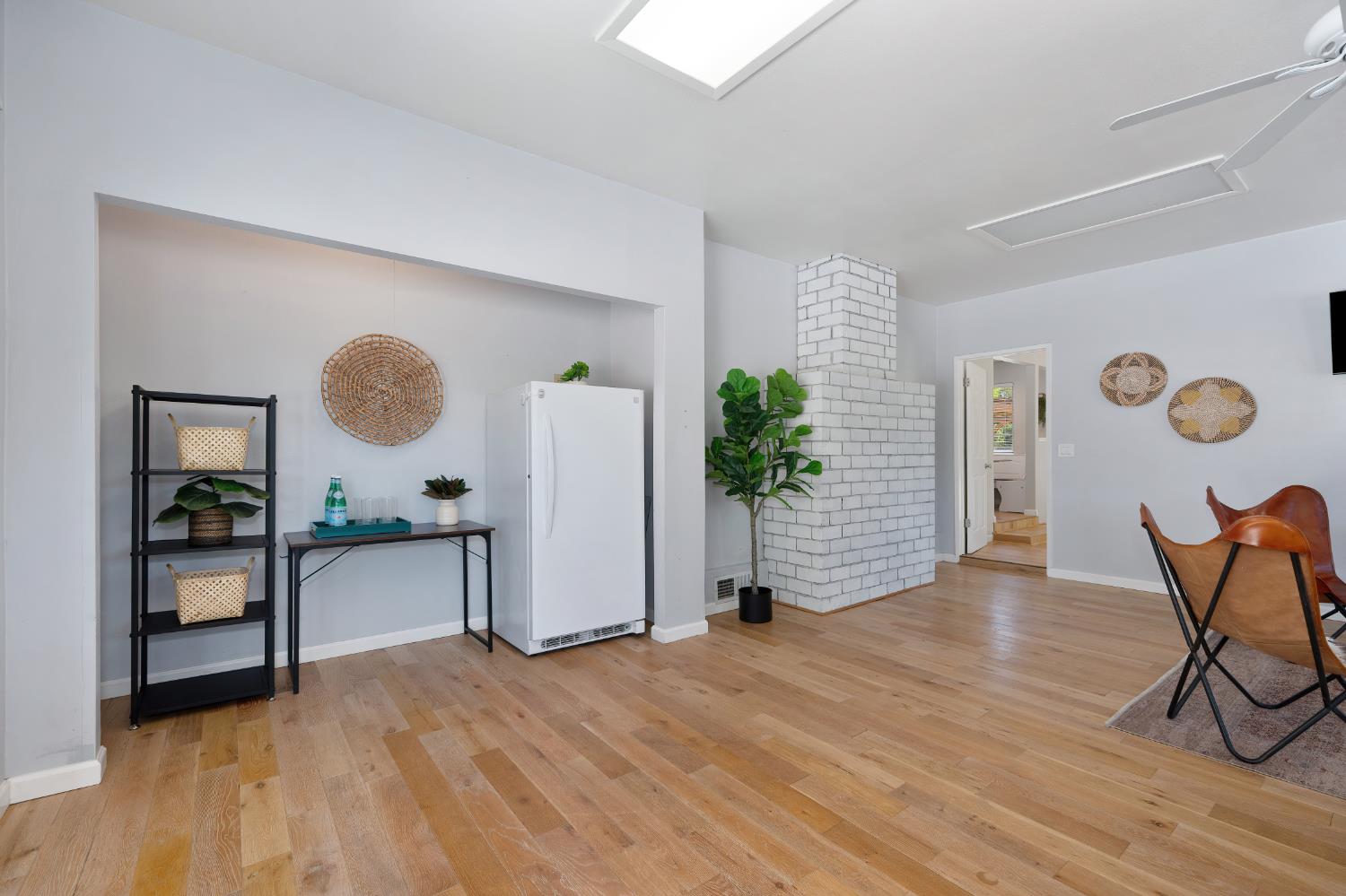 Orangevale, California, 95662, United States, 3 Bedrooms Bedrooms, ,2 BathroomsBathrooms,Residential,For Sale,1926180