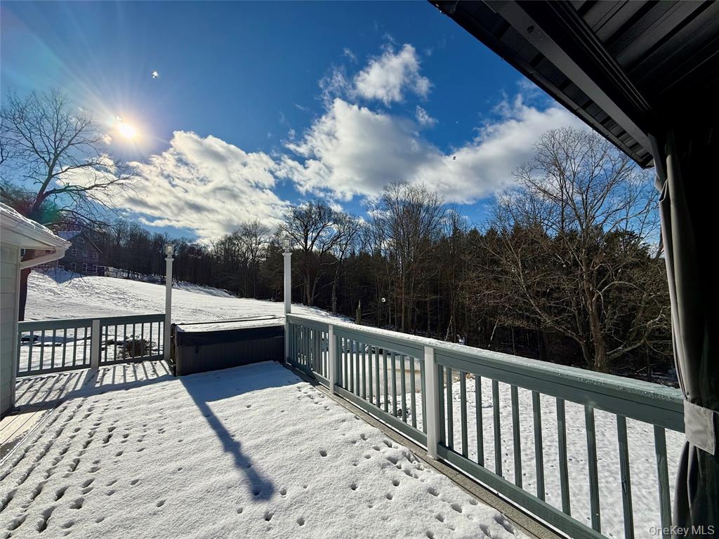 salt Point, New York, 12578, United States, 5 Bedrooms Bedrooms, ,5 BathroomsBathrooms,Residential,For Sale,2005209